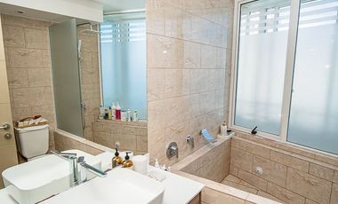 SE VENDE HERMOSO DEPTO EN EDIFICIO PUNTA CAVANCHA.