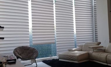 Residencia de lujo venta o renta,  en Fracc La Rioja, al sur de la ciudad