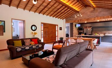 46697 Casa en Venta El Yarumo