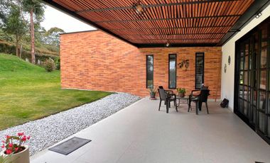 46697 Casa en Venta El Yarumo