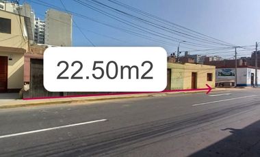 San Miguel - Vendo Amplio Terreno en Esquina