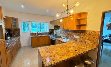 CASA EN VENTA EN LAS CAÑADAS