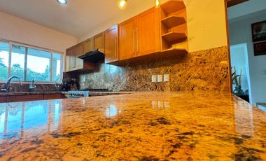 CASA EN VENTA EN LAS CAÑADAS