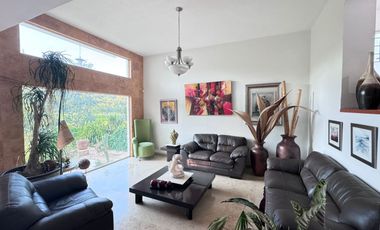 CASA EN VENTA EN LAS CAÑADAS