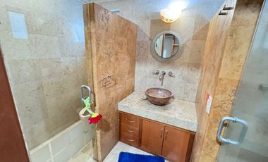 CASA EN VENTA EN LAS CAÑADAS
