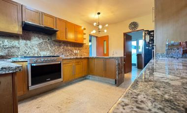 CASA EN VENTA EN LAS CAÑADAS