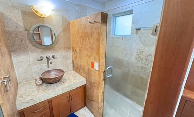 CASA EN VENTA EN LAS CAÑADAS