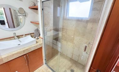 CASA EN VENTA EN LAS CAÑADAS