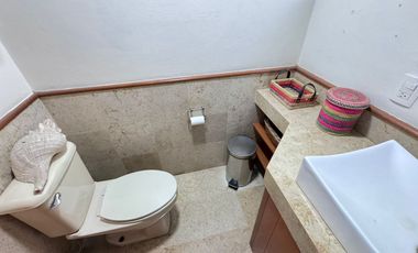 CASA EN VENTA EN LAS CAÑADAS