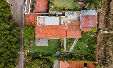 linda residencia en lo alto del raquet club!