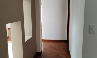 DEPARTAMENTO EN RENTA 198 m2. DOS PARQUEADEROS