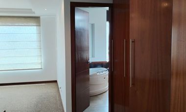 DEPARTAMENTO EN RENTA 198 m2. DOS PARQUEADEROS