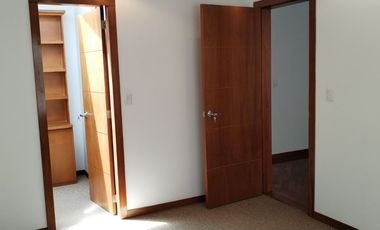 DEPARTAMENTO EN RENTA 198 m2. DOS PARQUEADEROS
