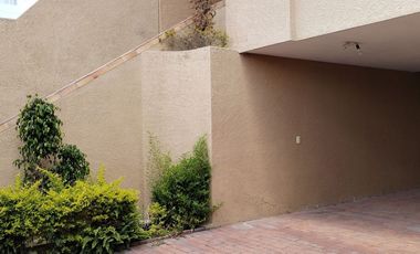 DEPARTAMENTO EN RENTA 198 m2. DOS PARQUEADEROS