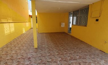 Casa de 3 recámaras en el Fracc. Reforma, a media cuadra de Av. Martí