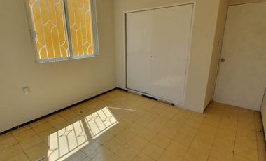 Casa de 3 recámaras en el Fracc. Reforma, a media cuadra de Av. Martí