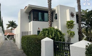 CASA EN VENTA EN LAS CAÑADAS