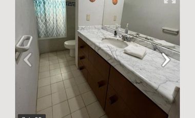 CASA EN VENTA EN LAS CAÑADAS