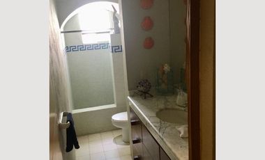 CASA EN VENTA EN LAS CAÑADAS