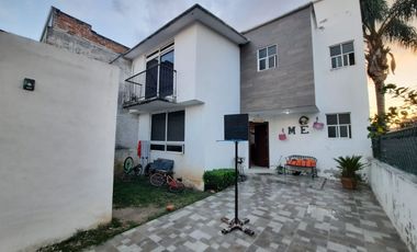 Venta de casa de tres recamaras salida a Pátzcuaro las Huertas Contry Club