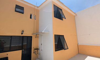 CASADUPLEX RENOVADA EN COLINAS DEL LAGO