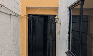 CASADUPLEX RENOVADA EN COLINAS DEL LAGO