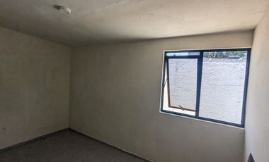 CASADUPLEX RENOVADA EN COLINAS DEL LAGO