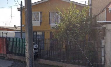CASA EN VENTA 5 HABITACIONES 2 BAÑOS / METRO PEDRO AGUIRRE CERDA