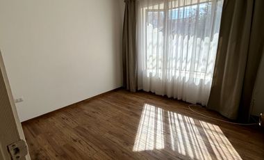 Se Vende Casa 5D, 3B, 2E y piscina  en  Santa Maria De Colin, Talca