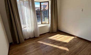 Se Vende Casa 5D, 3B, 2E y piscina  en  Santa Maria De Colin, Talca