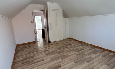 Se Vende Casa 5D, 3B, 2E y piscina  en  Santa Maria De Colin, Talca