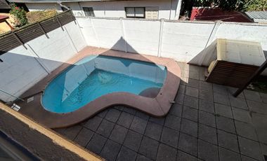 Se Vende Casa 5D, 3B, 2E y piscina  en  Santa Maria De Colin, Talca
