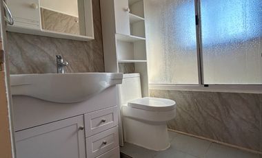 Se Vende Casa 5D, 3B, 2E y piscina  en  Santa Maria De Colin, Talca