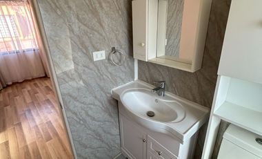 Se Vende Casa 5D, 3B, 2E y piscina  en  Santa Maria De Colin, Talca