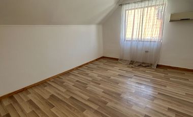 Se Vende Casa 5D, 3B, 2E y piscina  en  Santa Maria De Colin, Talca