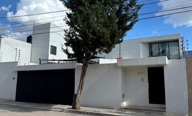 CASA EN VENTA EN FRACCIONAMIENTO LOS BOSQUES