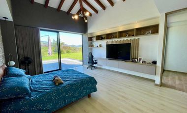 Casa para la venta en condominio cerrado en La Ceja