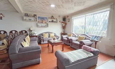 EDIFICIO DE TRES DEPARTAMENTOS MAS CASA EN VENTA EN UN SOLO PREDIO, Cerca a Universidad Politécnica