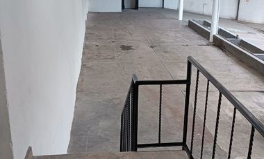 LOCAL COMERCIAL CON USO DE SUELO COMERCIAL E INDUSTRIAL EN RENTA