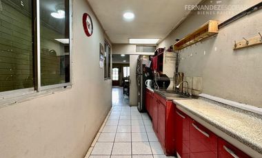 SAN ESTEBAN - VENDE CASA 3D 1B 1E - AV. 26 DE DICIEMBRE