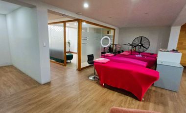 VENDO EDIFICIO COMERCIAL 5 PISOS EN AV TRAPICHE COMAS