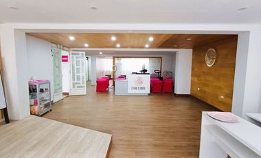VENDO EDIFICIO COMERCIAL 5 PISOS EN AV TRAPICHE COMAS
