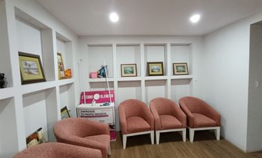 VENDO EDIFICIO COMERCIAL 5 PISOS EN AV TRAPICHE COMAS