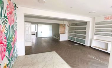 VENDO EDIFICIO COMERCIAL 5 PISOS EN AV TRAPICHE COMAS