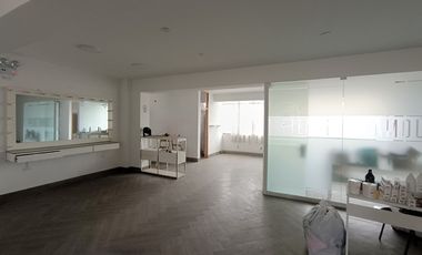 VENDO EDIFICIO COMERCIAL 5 PISOS EN AV TRAPICHE COMAS