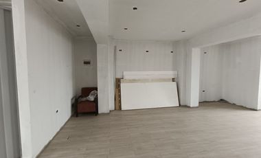 VENDO EDIFICIO COMERCIAL 5 PISOS EN AV TRAPICHE COMAS