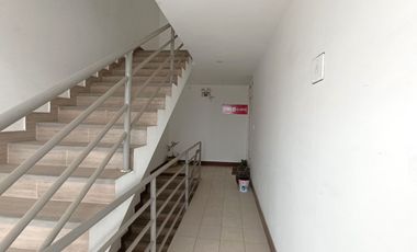 VENDO EDIFICIO COMERCIAL 5 PISOS EN AV TRAPICHE COMAS