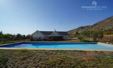 SAN ESTEBAN - VENDE CASA 4D 3B CON PISCINA
