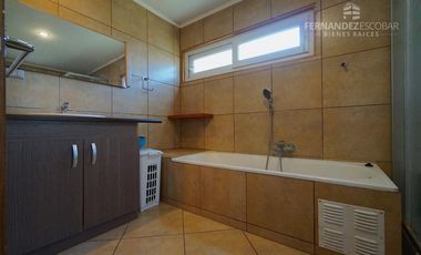 SAN ESTEBAN - VENDE CASA 4D 3B CON PISCINA