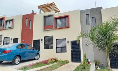 CASA EN RENTA FRAC. LAS TERRAZAS, JUNTO A PERIFERICO SUR, PARQUE INDUSTRIAL LA LLAVE Y CERCANIA CON EL AEROPUERTO.